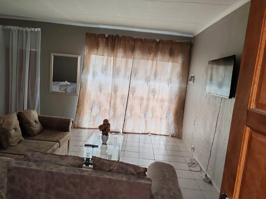Villa The Hidden Boksburg Exterior foto